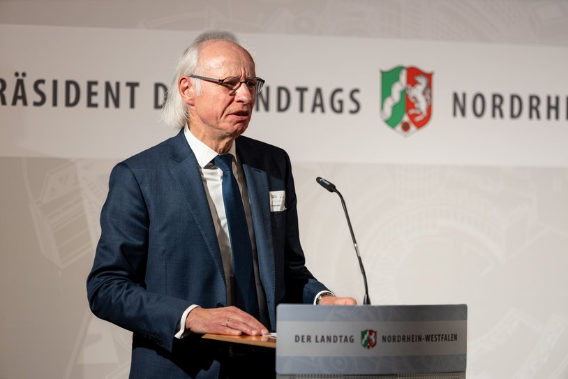 Zum Vergrößern bitte anklicken! Zum Vergrößern bitte anklicken!